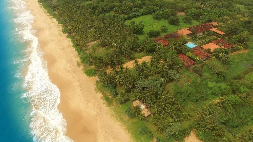 Ranna 212 Beach Resort Kahandamodara 外观 照片