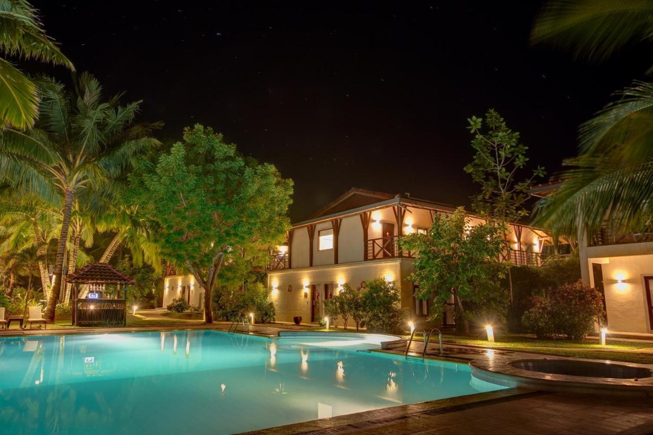 Ranna 212 Beach Resort Kahandamodara 外观 照片